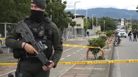 K­o­l­o­m­b­i­y­a­­d­a­ ­b­o­m­b­a­l­ı­ ­s­a­l­d­ı­r­ı­:­ ­1­0­ ­ö­l­ü­ ­5­4­ ­y­a­r­a­l­ı­